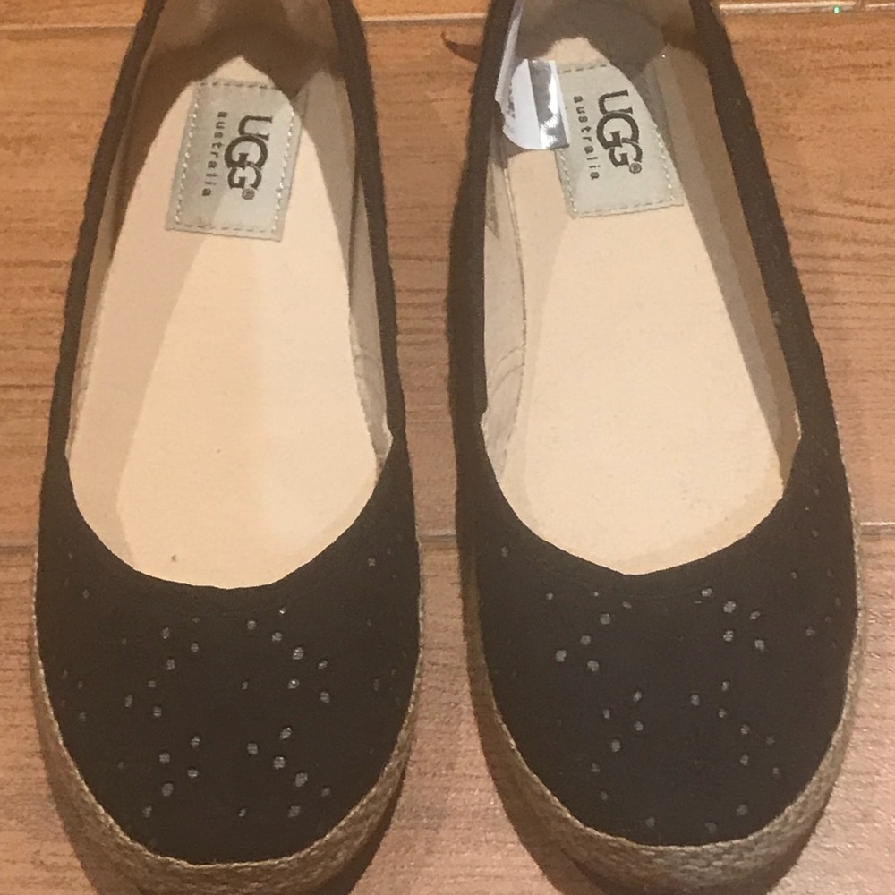 Girl’s Ugg shoes